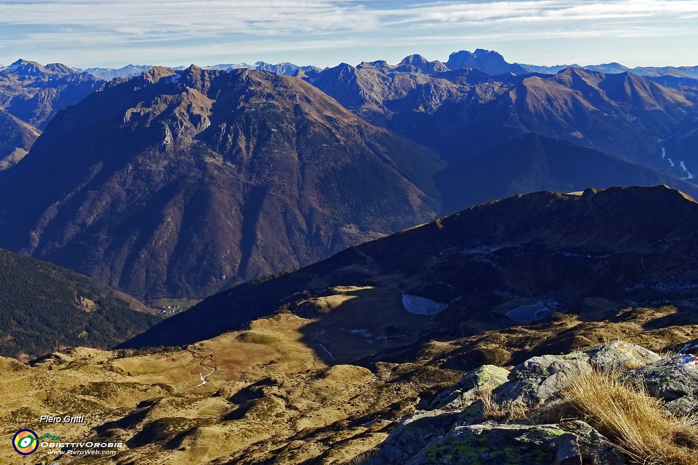 50 Laghi di Cardeto in ombra...ghiacciati.JPG -                                